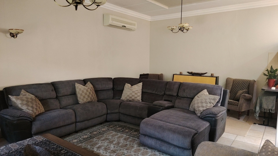 3 Bedroom Property for Sale in Roosheuwel North West